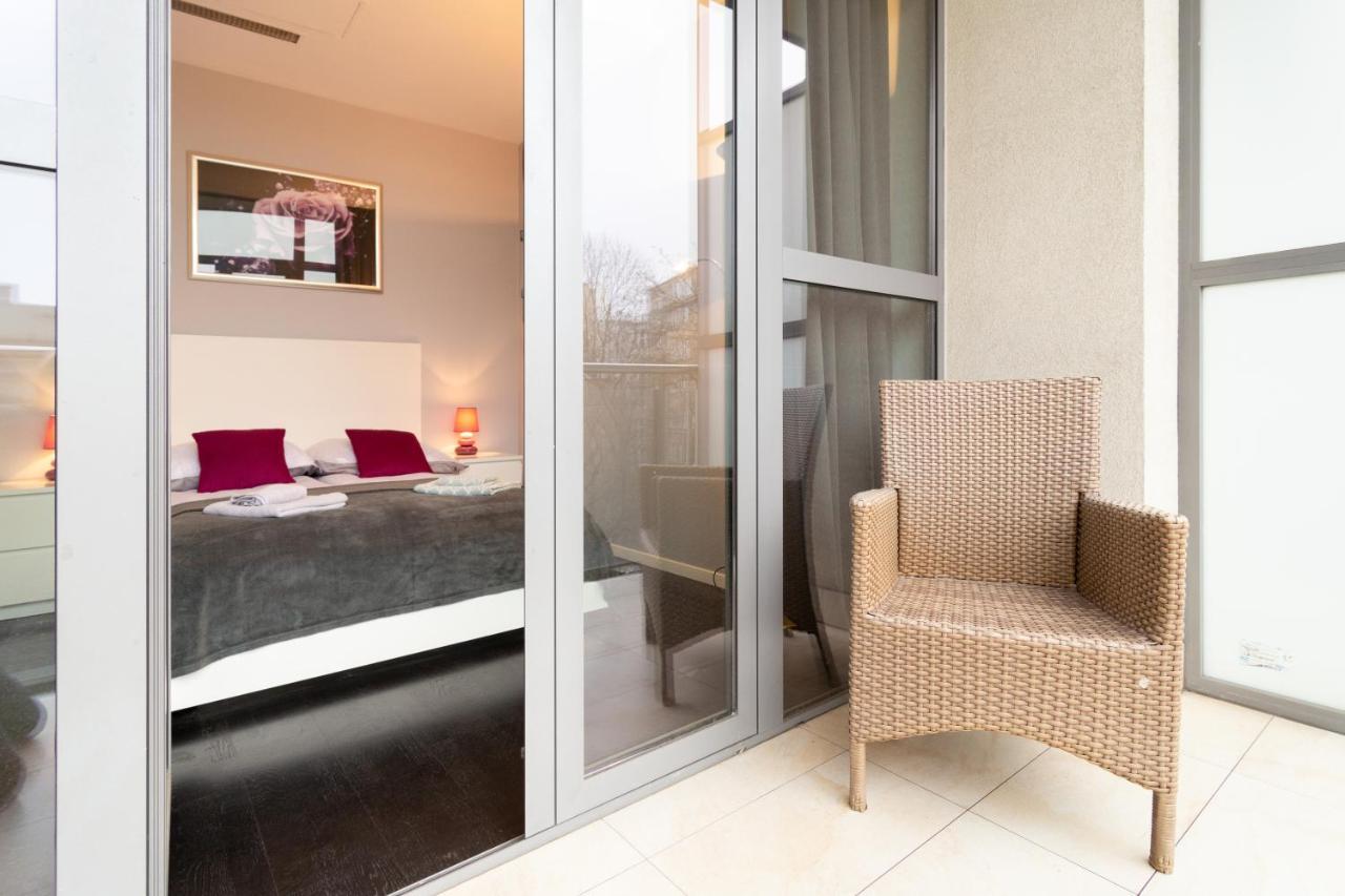Secret Charm Fully Equipped Apt With Balcony Краков Экстерьер фото